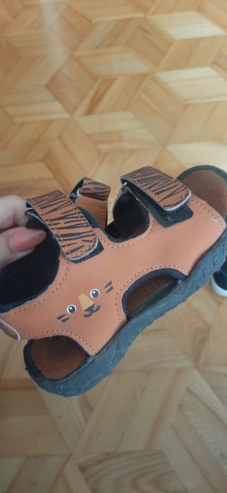Sandalki rozmiar 25