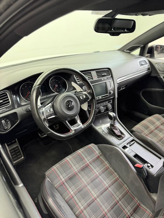 Volkswagen Golf — fotografia 7