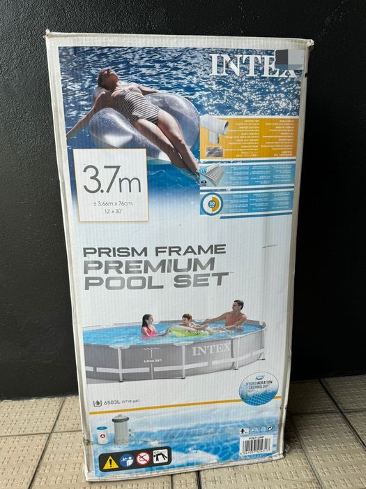 Piscina com caixa (3.7m) - apenas usada 2 meses