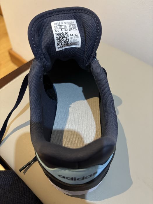Sapatilhas Adidas 36 2/3 (novas)