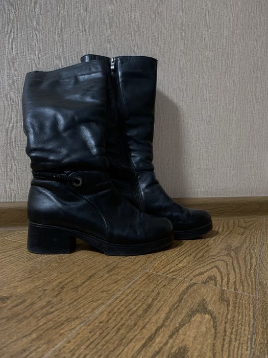 Шкіряні жіночі сапоги 39 розмір