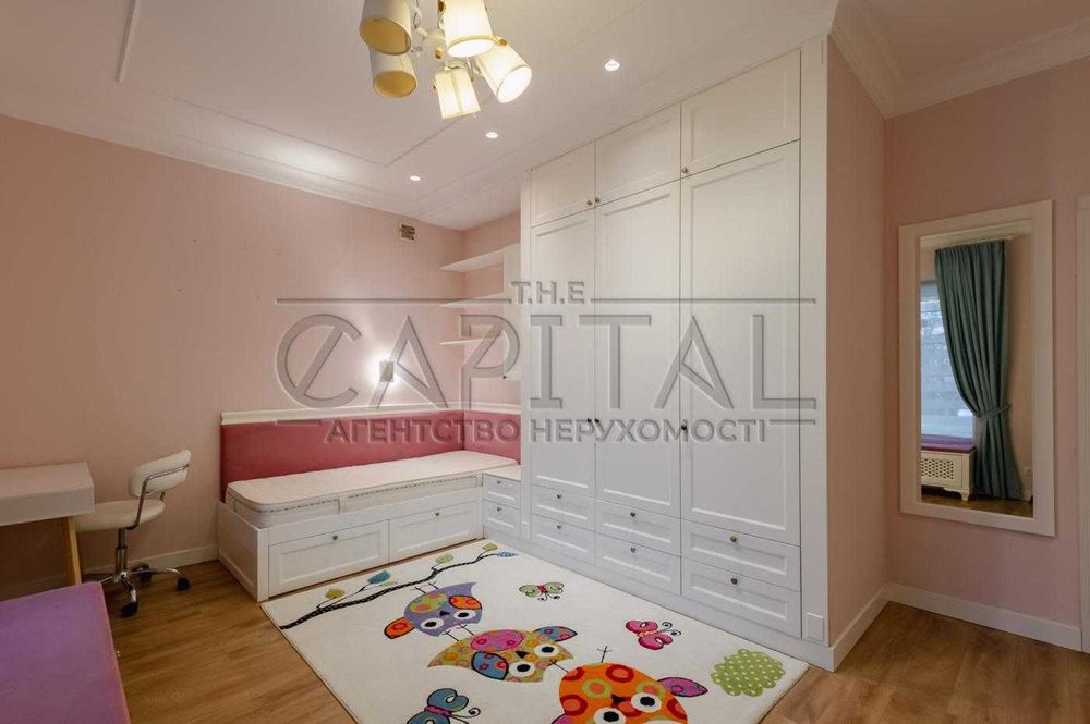 Аренда дома недалеко от центра с бассейном!