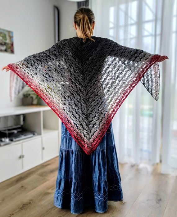 Szydełkowa chusta, nowa, szary i czerwony