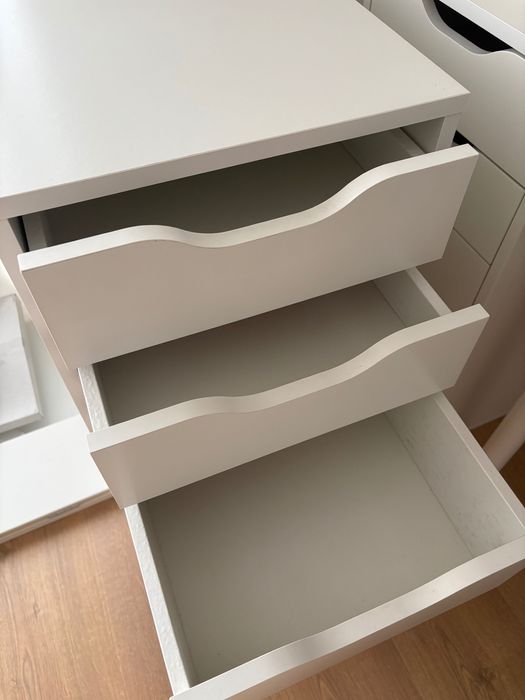 Bloco de gavetas IKEA
