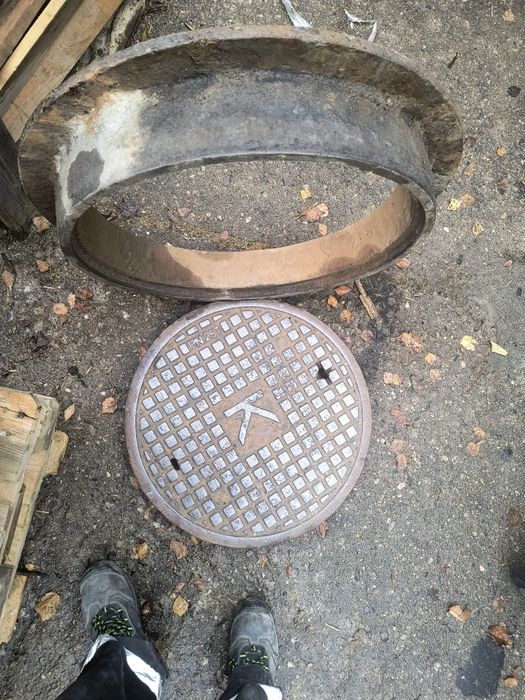 Właz uliczny 25 t używany na szamba studnie