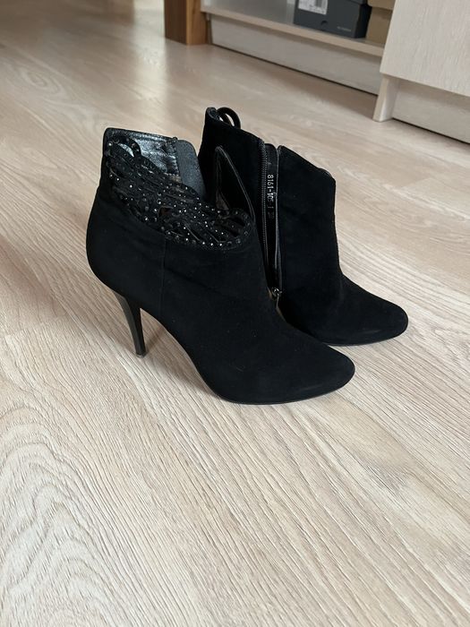 Замшеві черевички