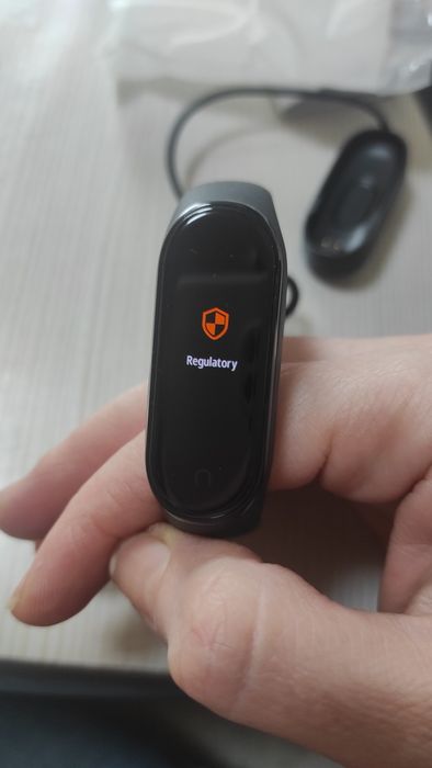 Продам фітнес браслет Xiaomi Mi Smart Band 4 NFC