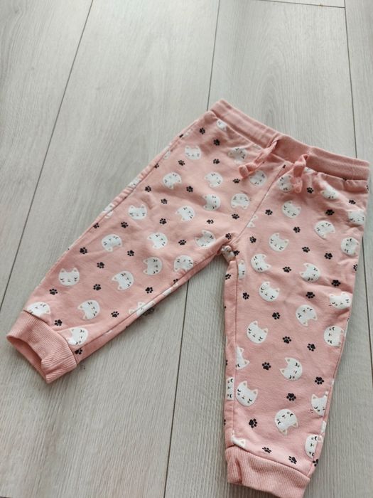 Spodenki dresowe dziewczęce Sinsay 80 kotki