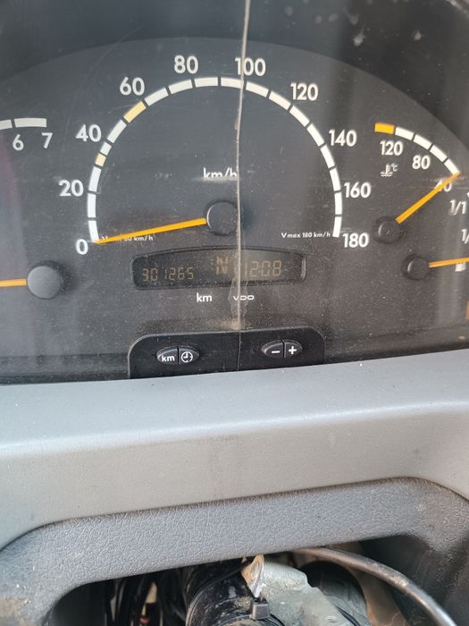 Поштовик sprinter 308cdi розбірка