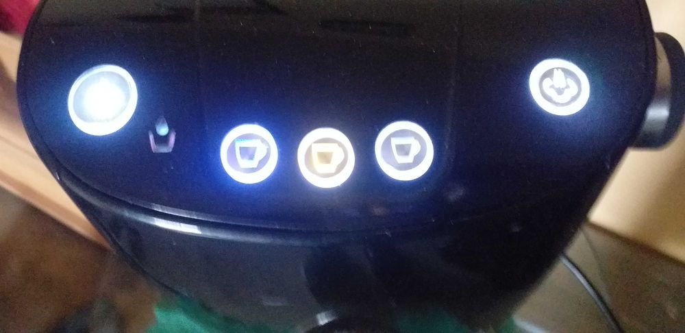 Sprawny ekspres do kawy Tchibo na kapsułki