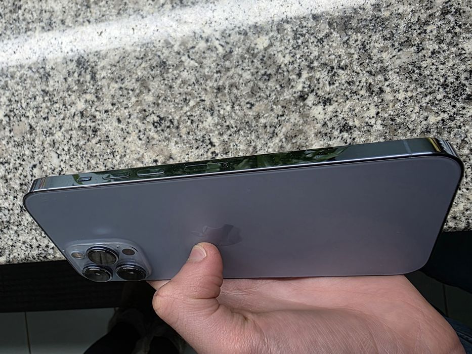 iPhone 13 Pro Max - Praticamente Novo