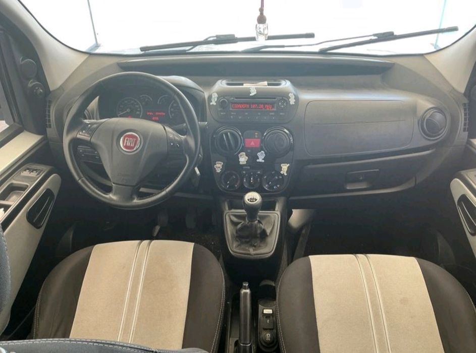 Fiat Fiorino 2014 Multijet 5 lugares 159.400 km, tem um toque á frente (Iva Dedutível) Leia descrição