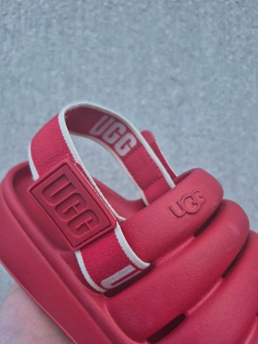 Дитяче взуття ugg босоніжки 32,5 розмір