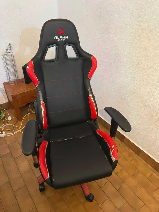 Cadeira Gaming Alpha Gamer VEGA