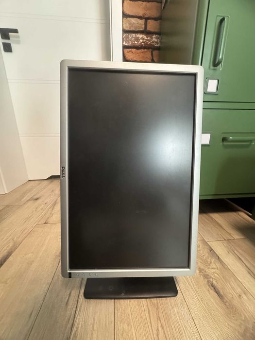 Monitor Dell P2210 22″ Pivot – DP/DVI/VGA