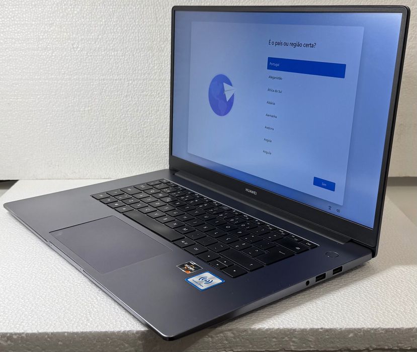 Huawei MateBook D15 Ryzen 7 / 8GB / 512GB SSD