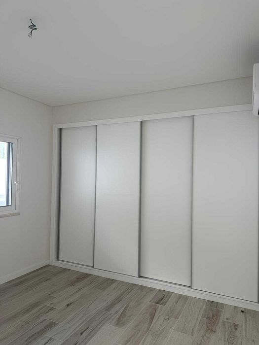ARRENDA-SE T1 em Carcavelos (centro)
