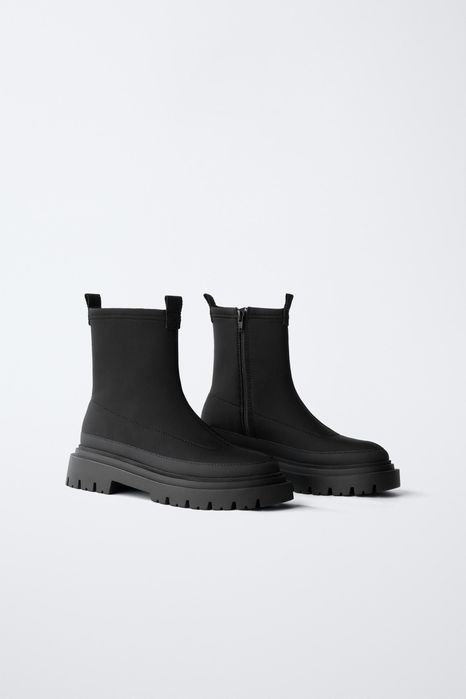 Botins tipo meia à prova de água -  nº38 (Novos)