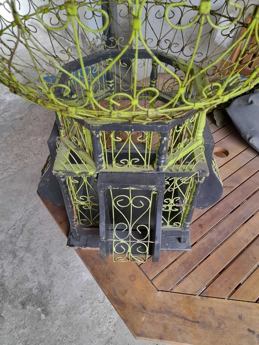Gaiola antiga em arame, para colecionador