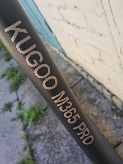 Продам електросамокат  Kugoo 365 в гарному стані. Новий потужний акум.