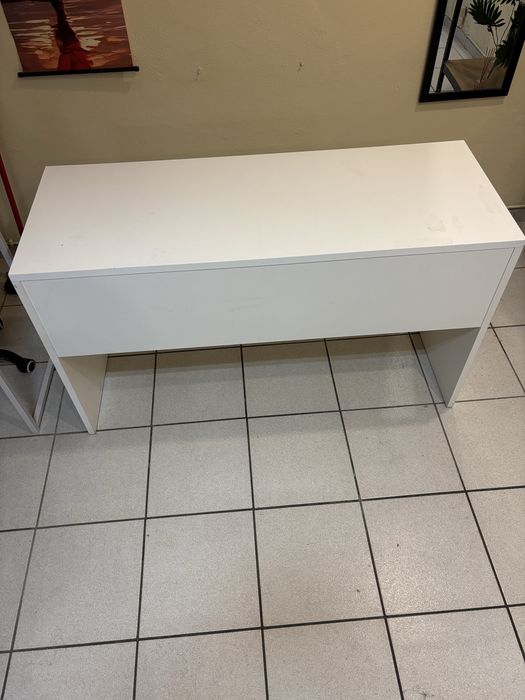 Secretaria Barato