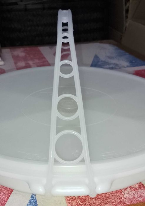 Tupperware Snack Box429812983646146561