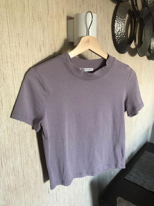 T-shirt lilás da Zara