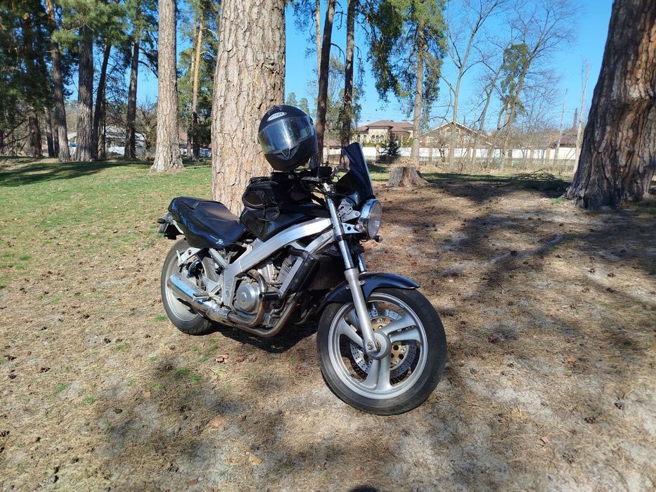 Продам мотоцикл Honda Bros 400