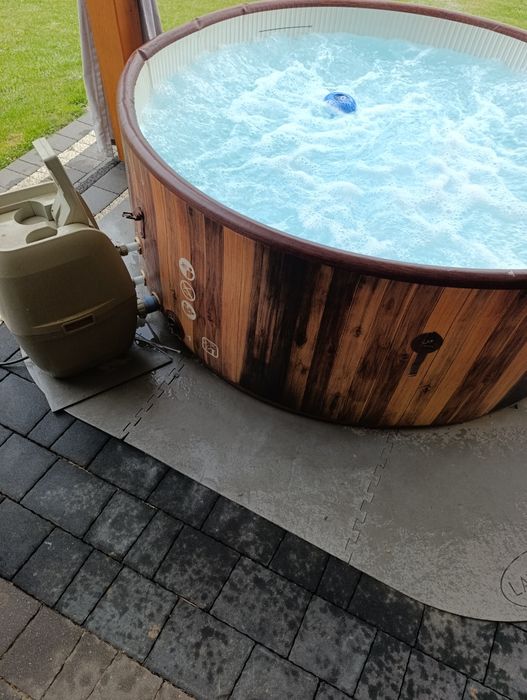 Duże Jacuzzi bestway model Helsinki 6 osób
