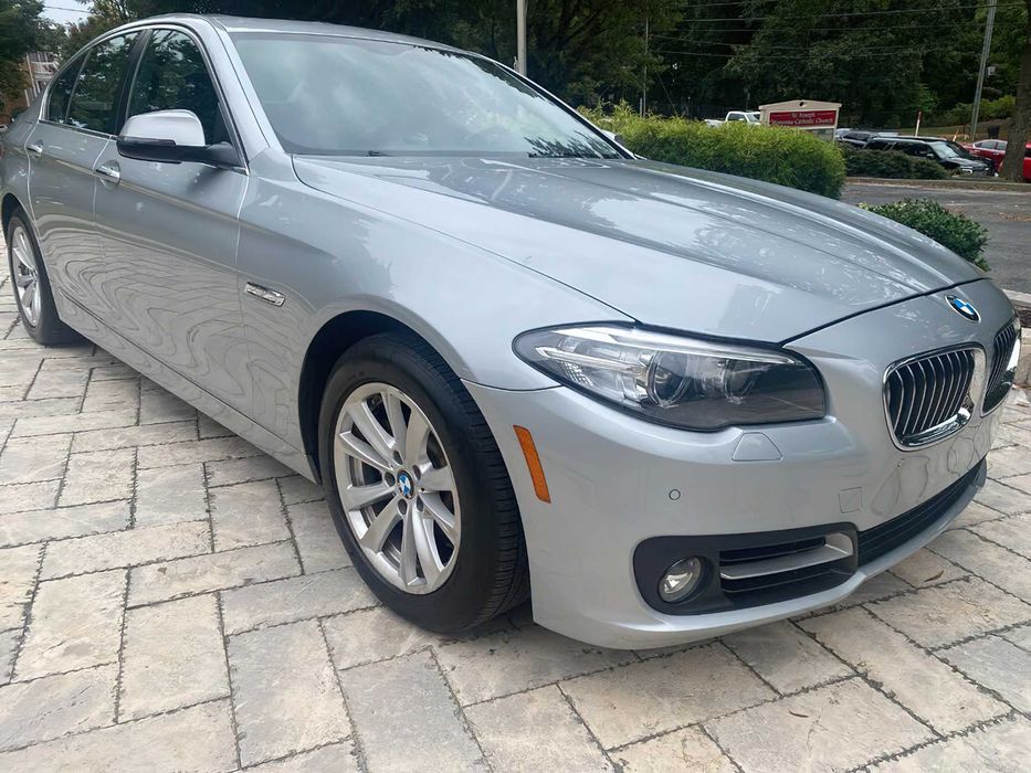 BMW 528i