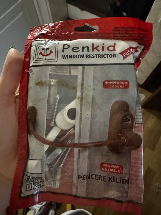 Блокіратор відкривання вікна від дітей Window Restrictor