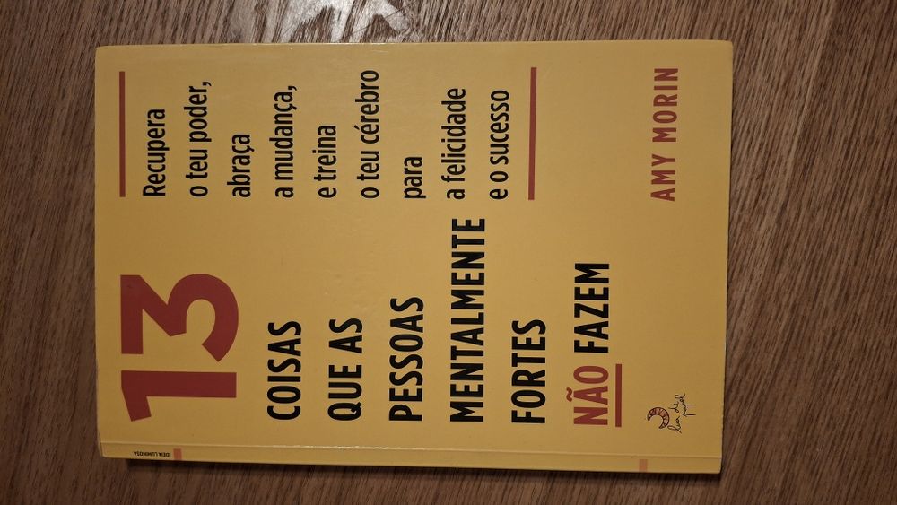 Livro "13 coisas que as pessoas mentalmente fortes não fazem"