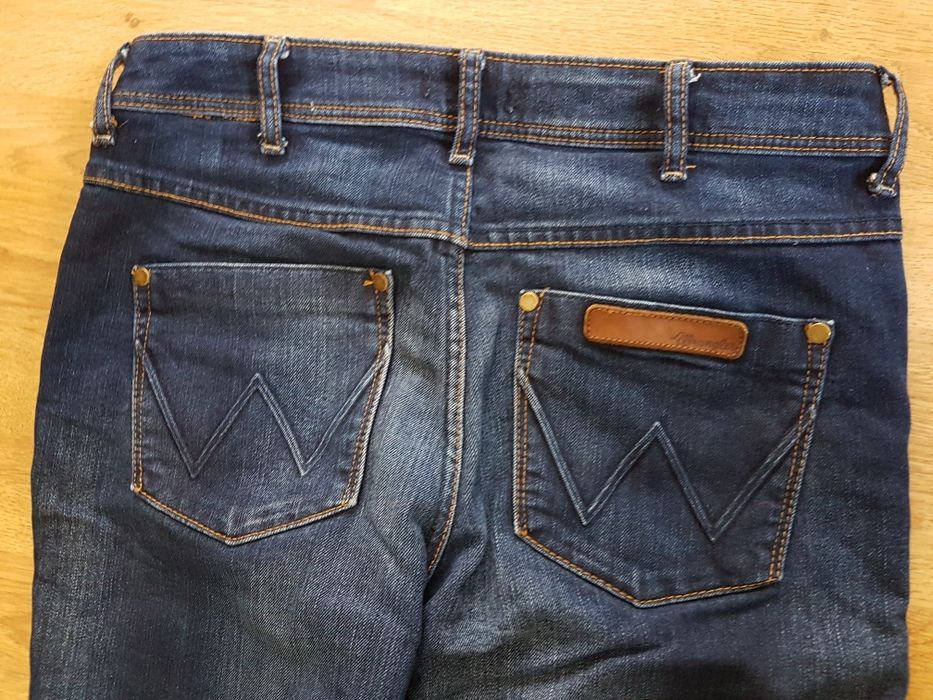 Spodnie jeasy z Wrangler r.29i Tommy Hilfinger r.30