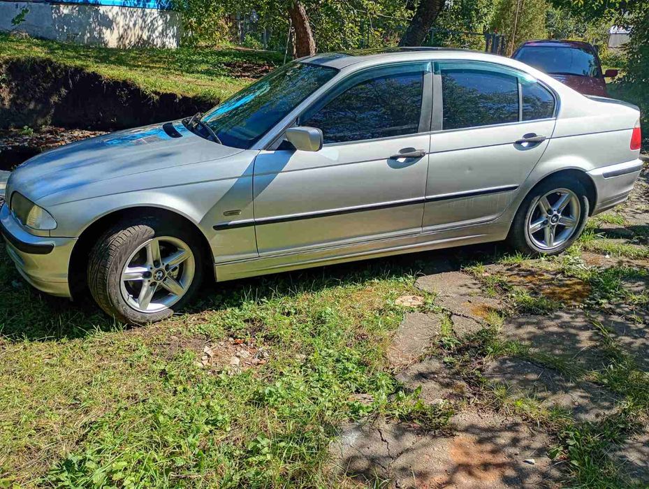Продам bmw e 46.