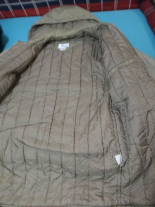Продам демисезонную лёгкую мужскую  куртку.