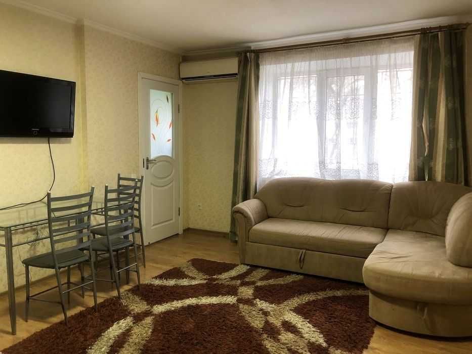 Оренда двокімнатної квартири , Січеславска набережна,8