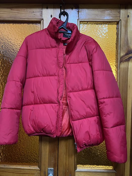 Червона куртка