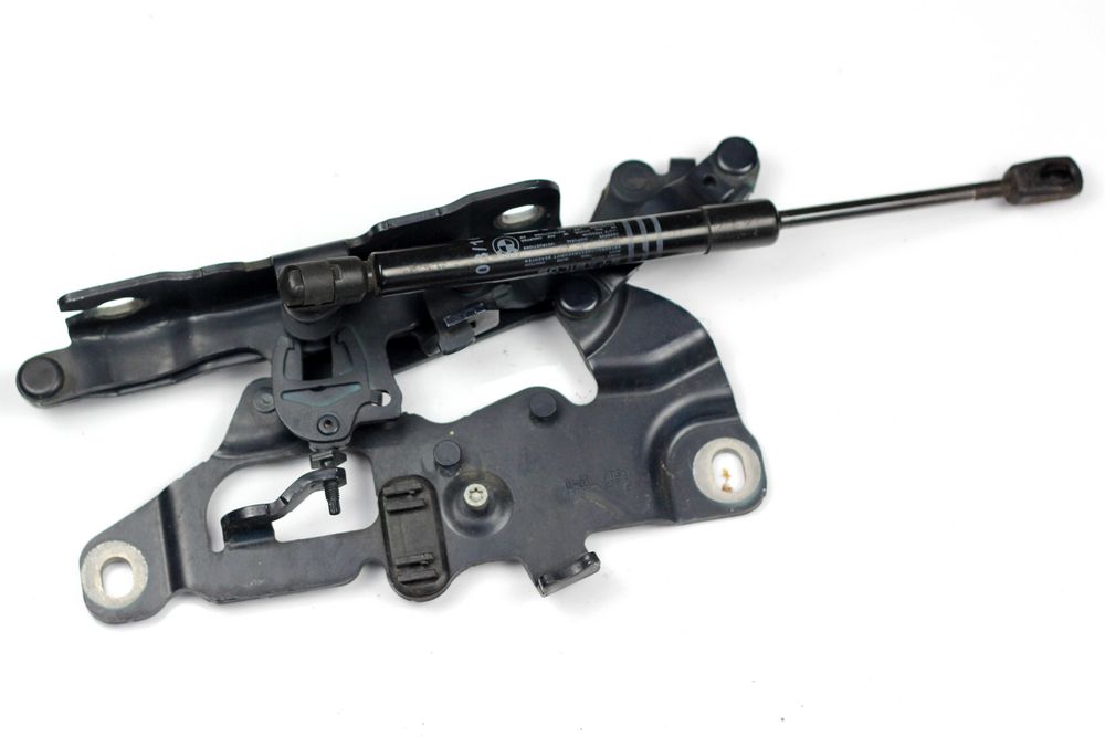 Prawy zawias maski siłownik BMW F10 F11 A89