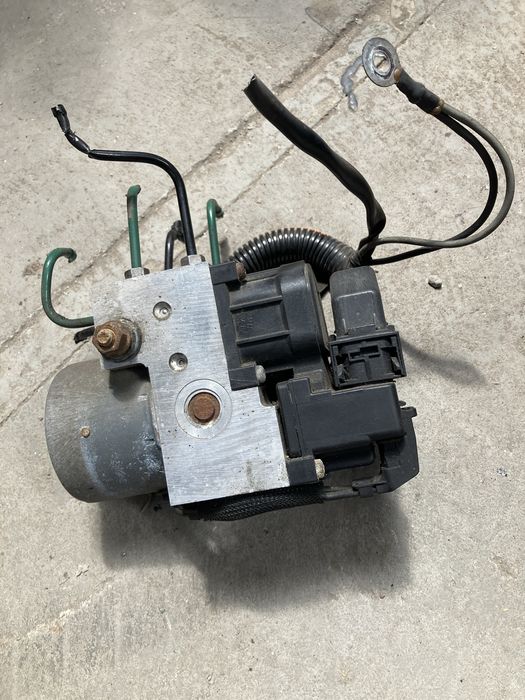 Renault Kangoo - pompa sterownik ABS