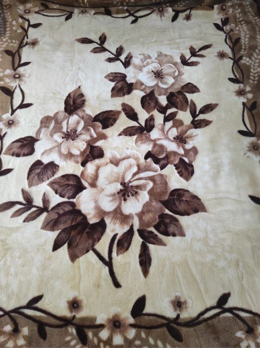 Пледы теплые, большие