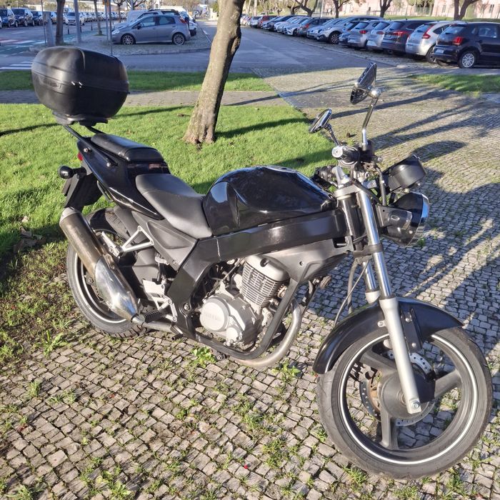 Mota Daelim Roadwin 125cc FI 2009