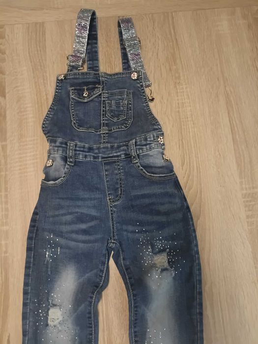 Spodnie jeans ogrodniczki 122 128