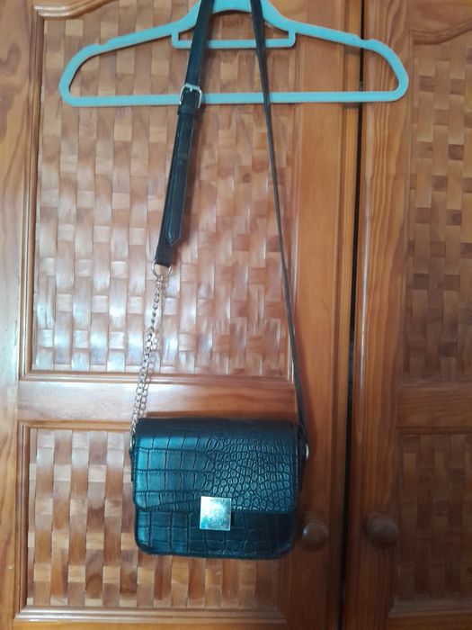 Mala pequena preta64729685200898120