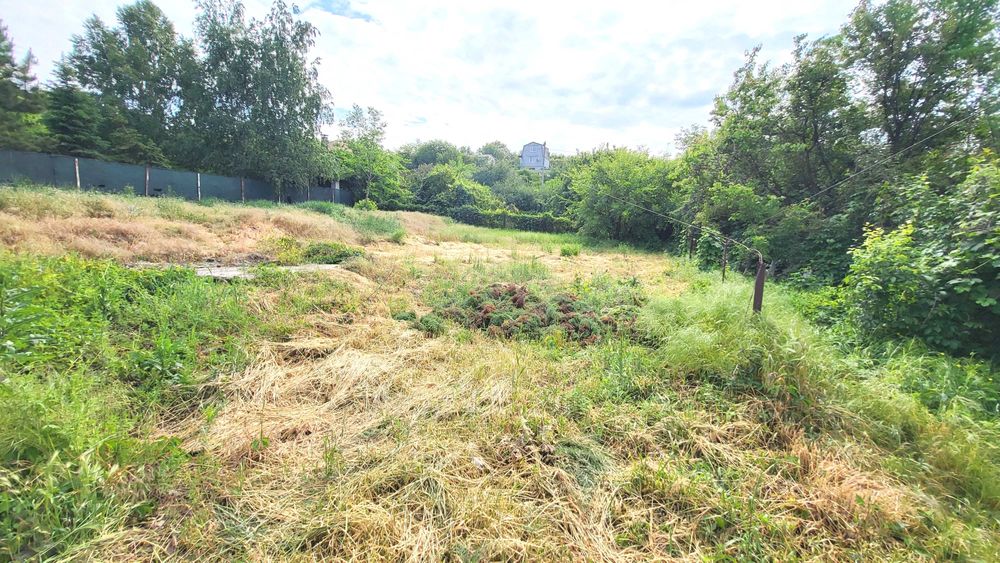 Продаж земельної делянки (11 соток) з ОЗЕРОМ вул. Сонячна.