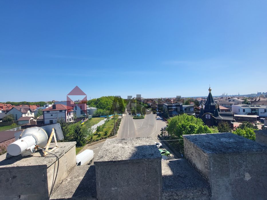 Адміністративно-господарський комплекс Арка Совіньйона-Люстдорф