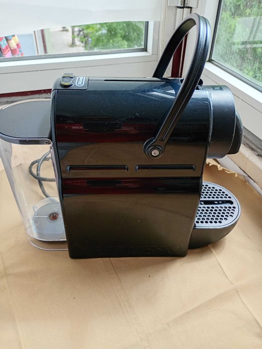 Máquina de Café Nespresso Delonghi