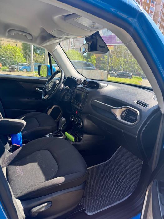 Продам jeep renegate