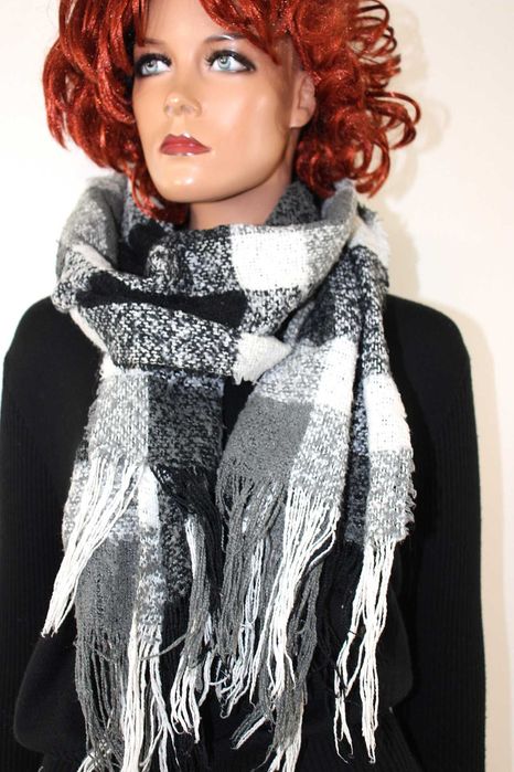 sl1 stylowy szal w kratkę modne frędzle 59x184