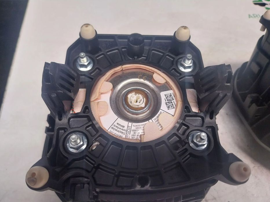 Airbag volante Peugeot Partner Ref: 98185172 ZD
