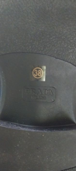 Продам жіночі ботинки,, Prada"